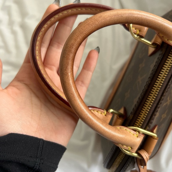 Louis Vuitton Monogram Brown Handbag - Picture 3 of 7